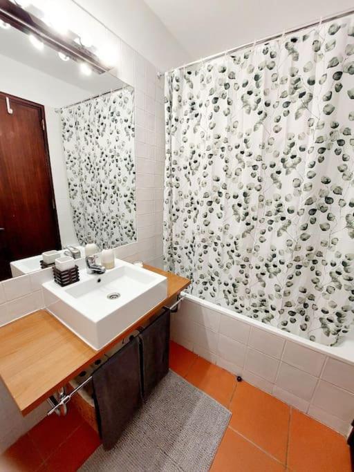 Charming Avenue Apartment Faro Luaran gambar